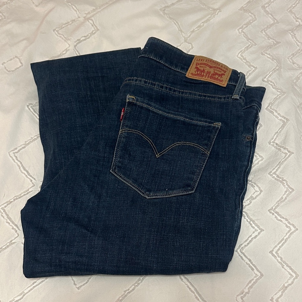 Levi's Women’s 312 Shaping Slim Jeans